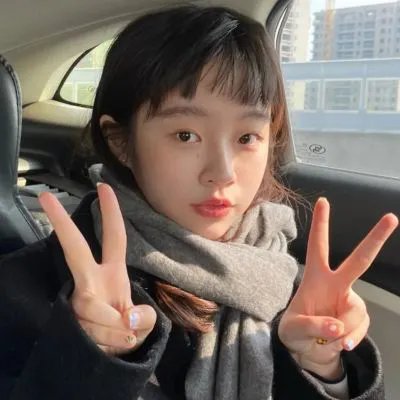 小丑面前